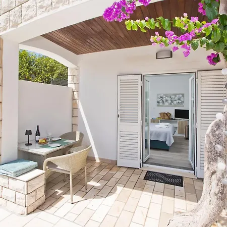 Apartments Juric Hvar Town Exterior photo