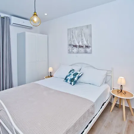 Apartments Juric Hvar Town Exterior photo